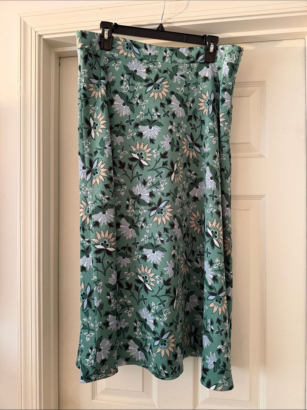 Ann Taylor Floral Midi Skirt in Teal Green